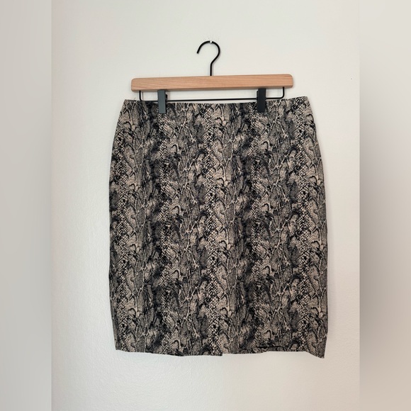 Talbots Petites Snake print Pencil Skirt - Size 10 P - Picture 1 of 7